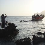 Ein Boot mit Geflüchteten nähert sich der jemenitischen Küste .